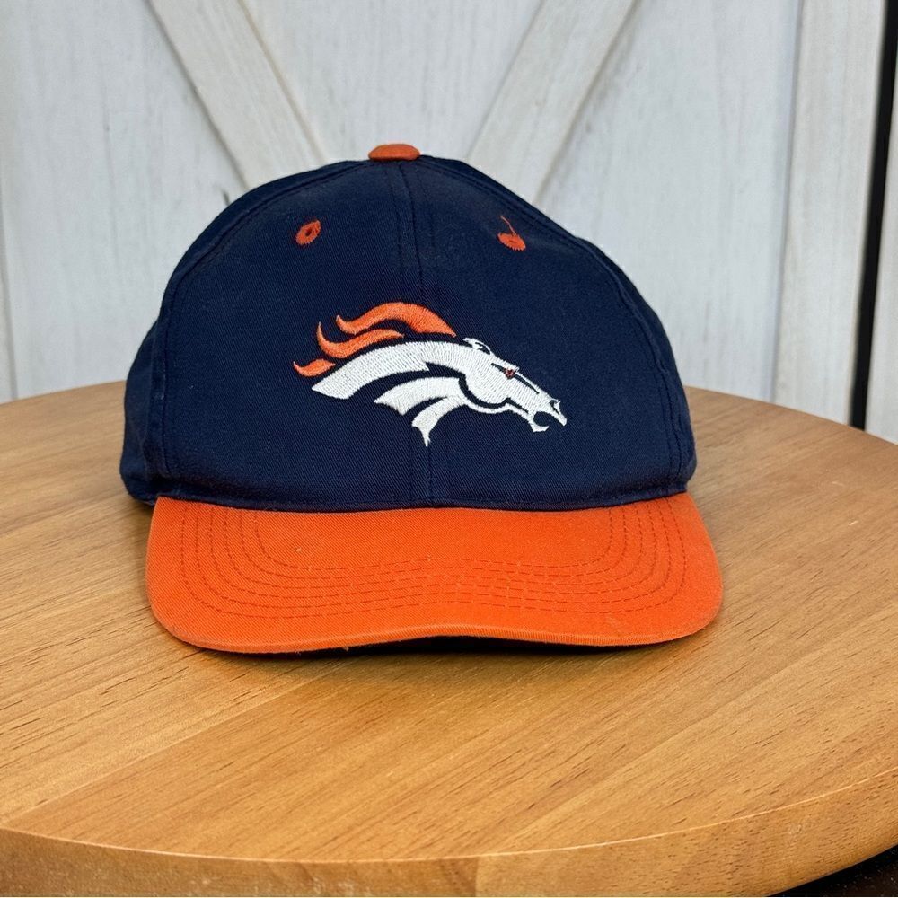 Denver Broncos Football Vintage 90s Youth Snap Back Baseball Cap Blue Orange